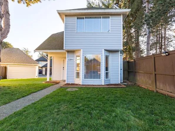 12842 72b Ave, Surrey, BC V3W 9B9