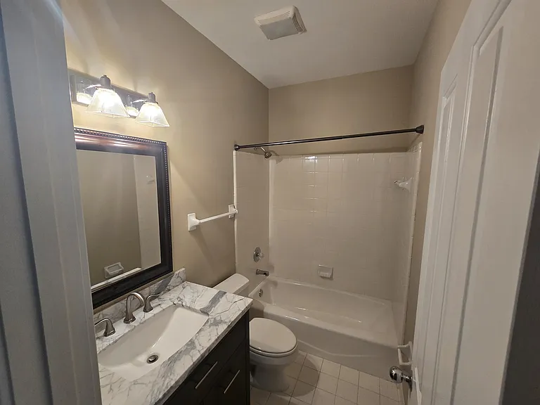 113 Village Ln — Photo 16