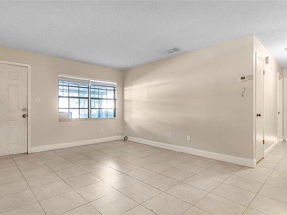 4th image of 4880 Lake Ridge Rd #7