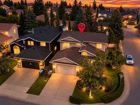 2888 W Signal Hill Dr SW, Calgary, AB T3H 2V1