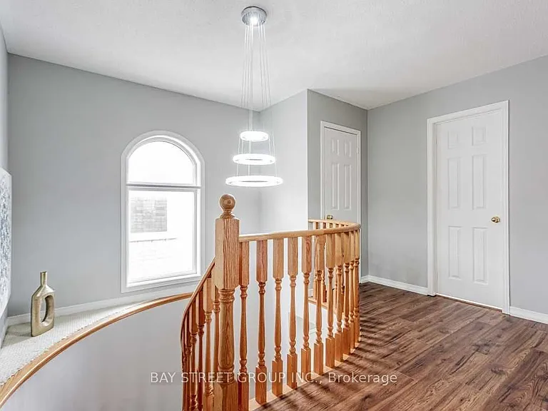 30 Delattaye Ave — Photo 17
