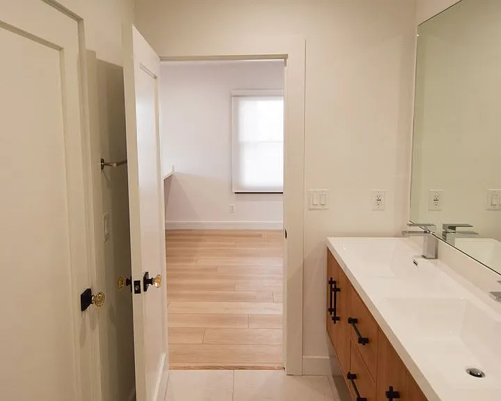 317 Ocean Park Blvd — Photo 49