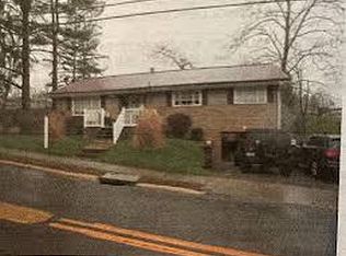 817 Willowdale Rd, Morgantown, WV 26505