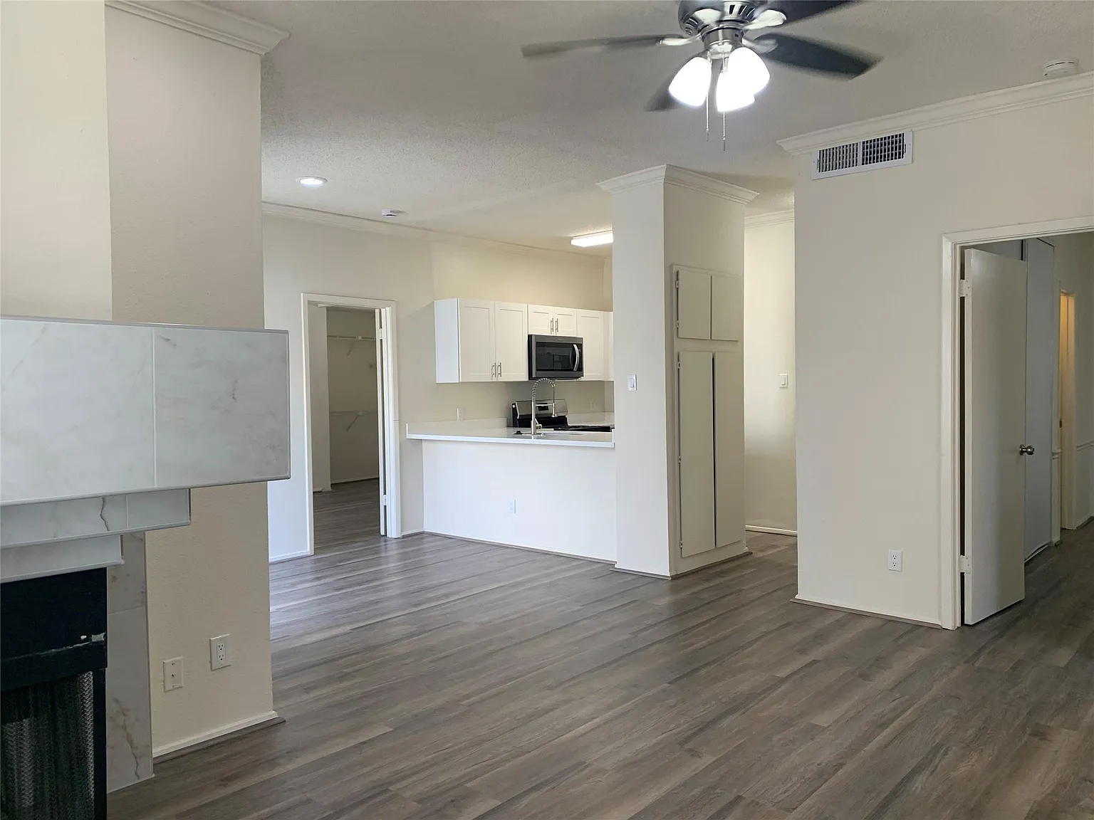 2 bed, 2.0 bath, 998 sqft, $1,700 — Photo 1