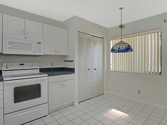 5th image of 5701 Strawberry Lakes Cir