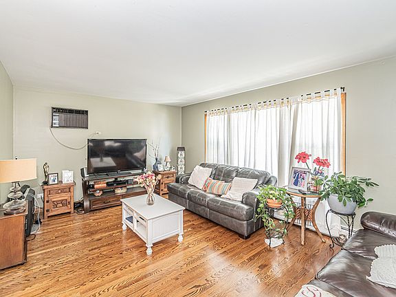 3rd image of 1511 N 16th Ave
