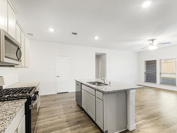 5th image of 3918 Faulkner Ave