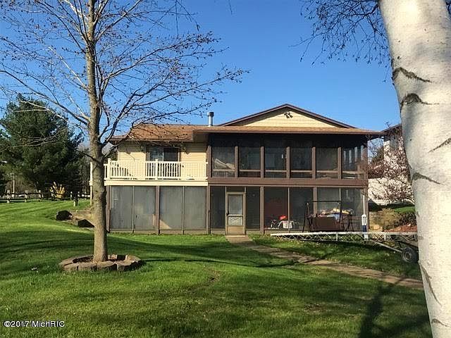 1st image of 7182 Holiday Dr