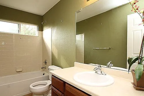 2nd Full Bathroom