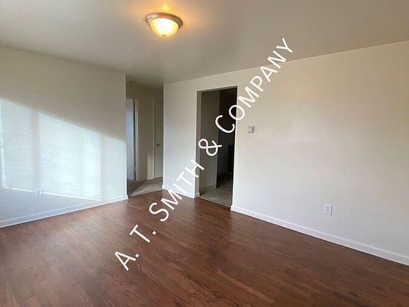 4th image of 1292 Benton St