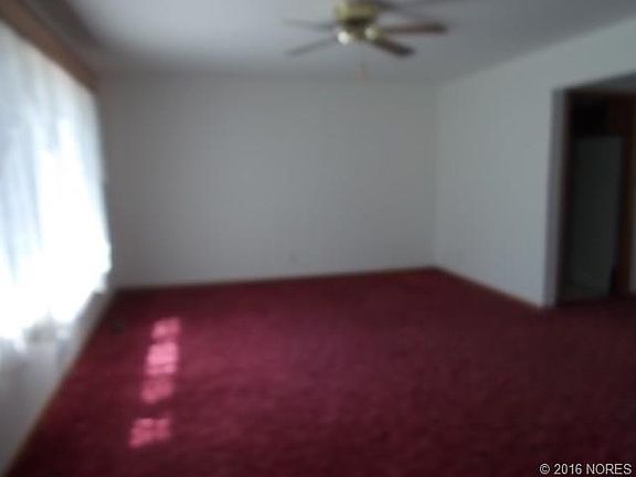 3rd image of 808 N Gertrude Ave
