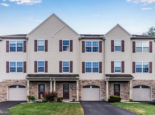 288 Fieldstone Ct #103, New Cumberland, PA 17070