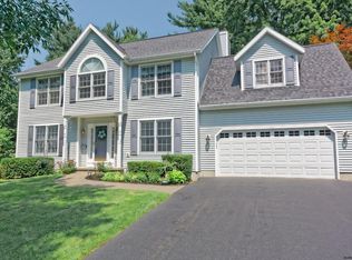 17 Archer Dr, Clifton Park, NY 12065