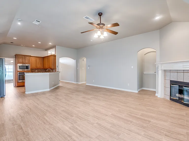 12841 Peach Tree Way — Photo 3
