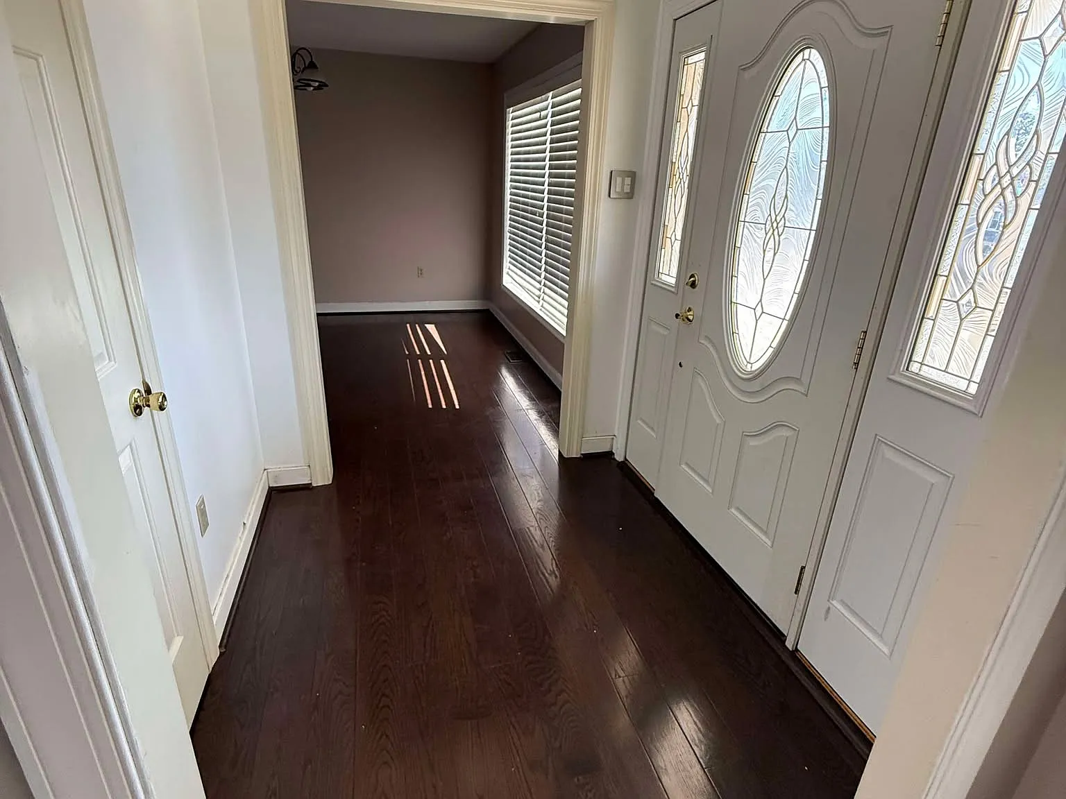 3 bed, 2.5 bath, 1820 sqft, $2,350 — Photo 3