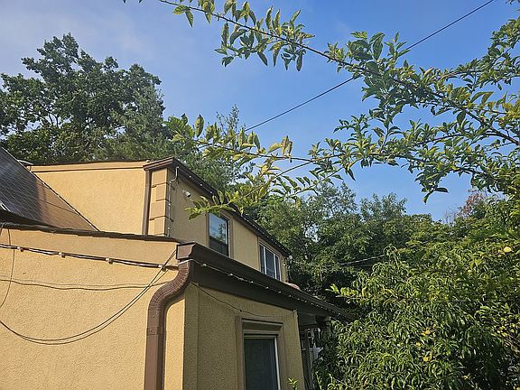 3rd image of 573 Bryant St