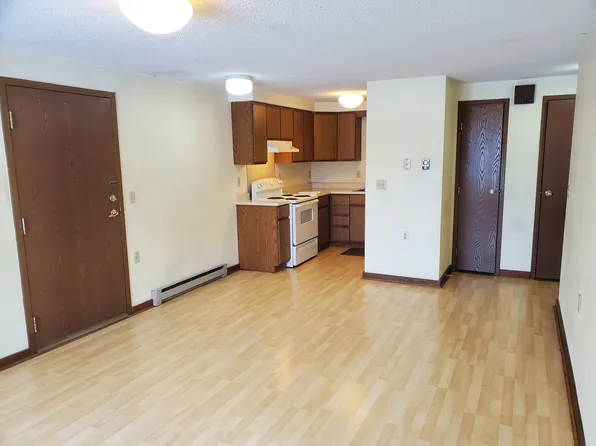 (undisclosed Address), Monmouth, ME 04259