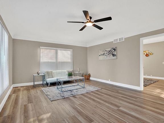 4th image of 1620 E Harding Way