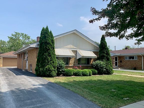 2nd image of 2333 Sherwood Ave