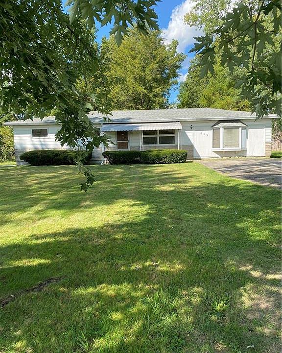 1st image of 809 Beatrice Dr