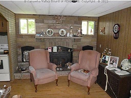 2nd image of 845 Georges Dr