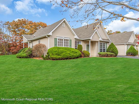 4th image of 2 Sunnybrook Lane