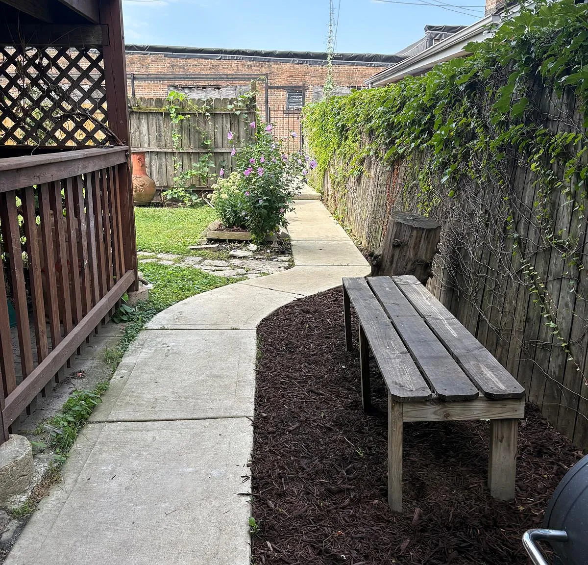 2 bed, 1000 sqft, $1,800 — Photo 3