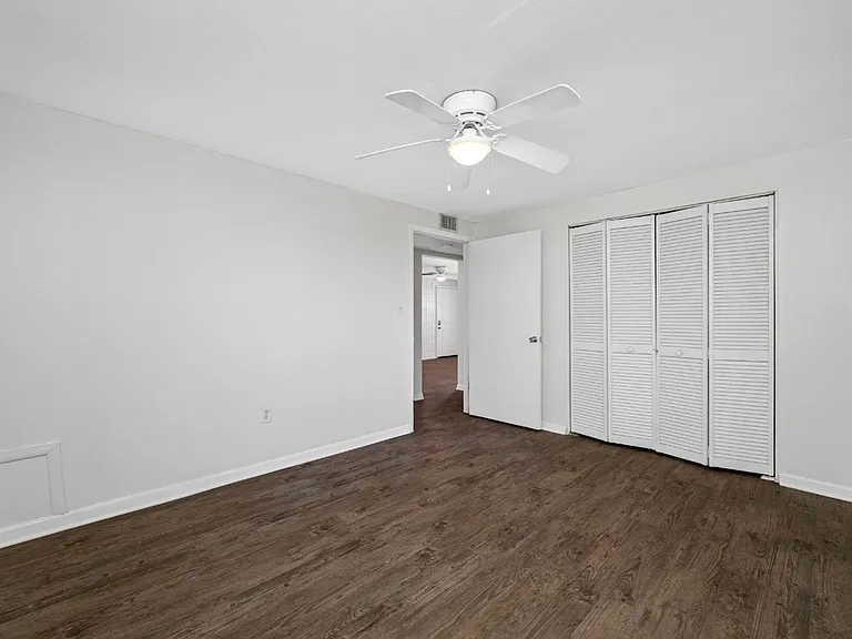 3211 W De Leon St — Photo 44