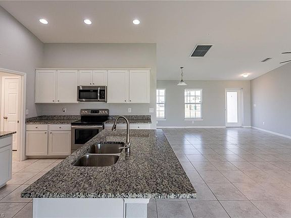 3rd image of 1725 NW 11th PL