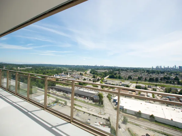 5333 Goring St #2805, Burnaby, BC V5B 0B6