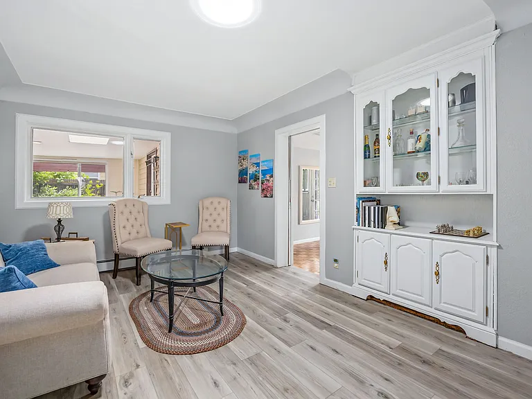 6408 S Louthan St — Photo 3