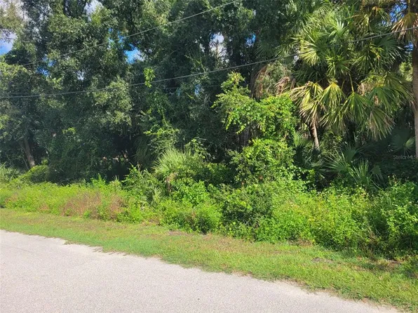 April Ave #18, North Pt, FL 34288