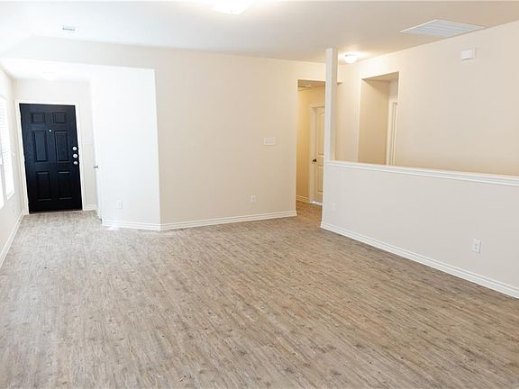 4th image of 1705 Oriole St