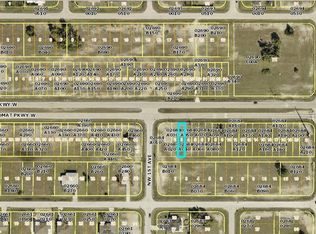 44 Diplomat Pkwy W, Cape Coral, FL 33993