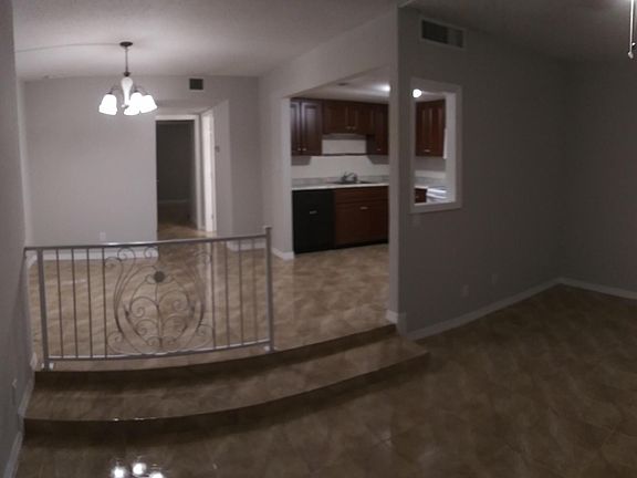 4th image of 200 Maitland Ave #0