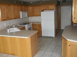 3rd image of 9402 Caledonia Dr