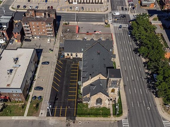 4th image of 16 West Ave S