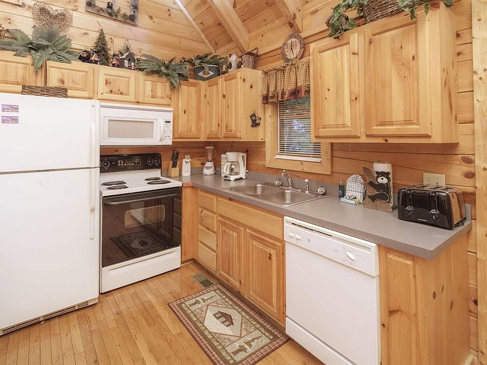 702 Harrier Court Way Pigeon TN Zillow