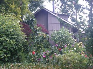 4014 SW Walker St, Seattle, WA 98116