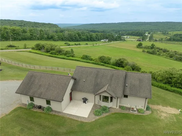 1786 Rogers Rd, Franklinville, NY 14737