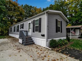 6 S Carefree Ln, Buffalo, NY