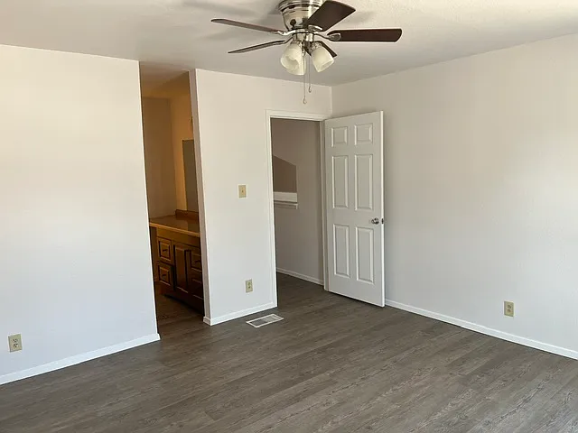 3 bed, 1608 sqft, $2,200 — Photo 4