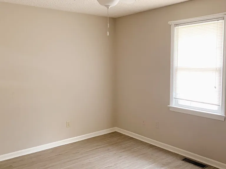 1435 Shirley St #1 — Photo 7