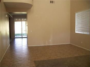 4th image of 16636 Elaine Ave