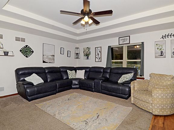 2nd image of 105 Green Ash Ln