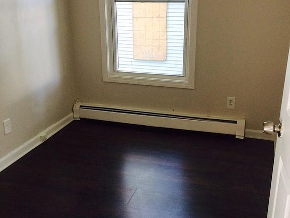 2nd image of 590 Orchard St #1