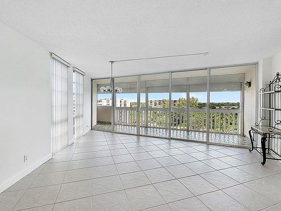 5th image of 6921 Environ Boulevard #6s