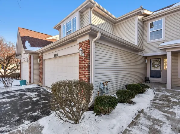 3307 Saint Michel Ct, St Charles, IL 60175