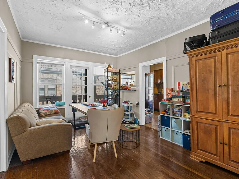 3501 N Pine Grove Ave — Photo 12