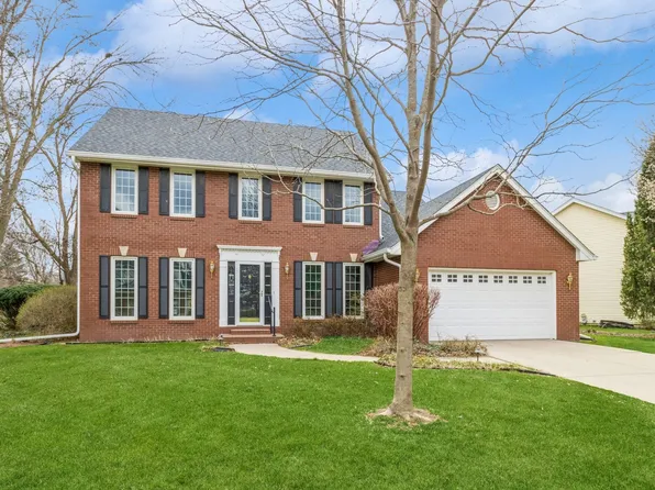 6730 Ceres Cir, Johnston, IA 50131